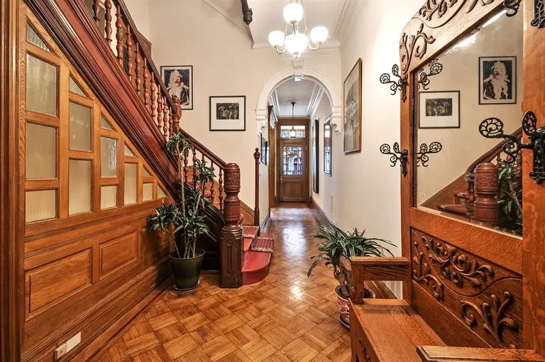 Famed Author Peter Straub’s UWS Townhouse on the Market for First Time in Thirty Years