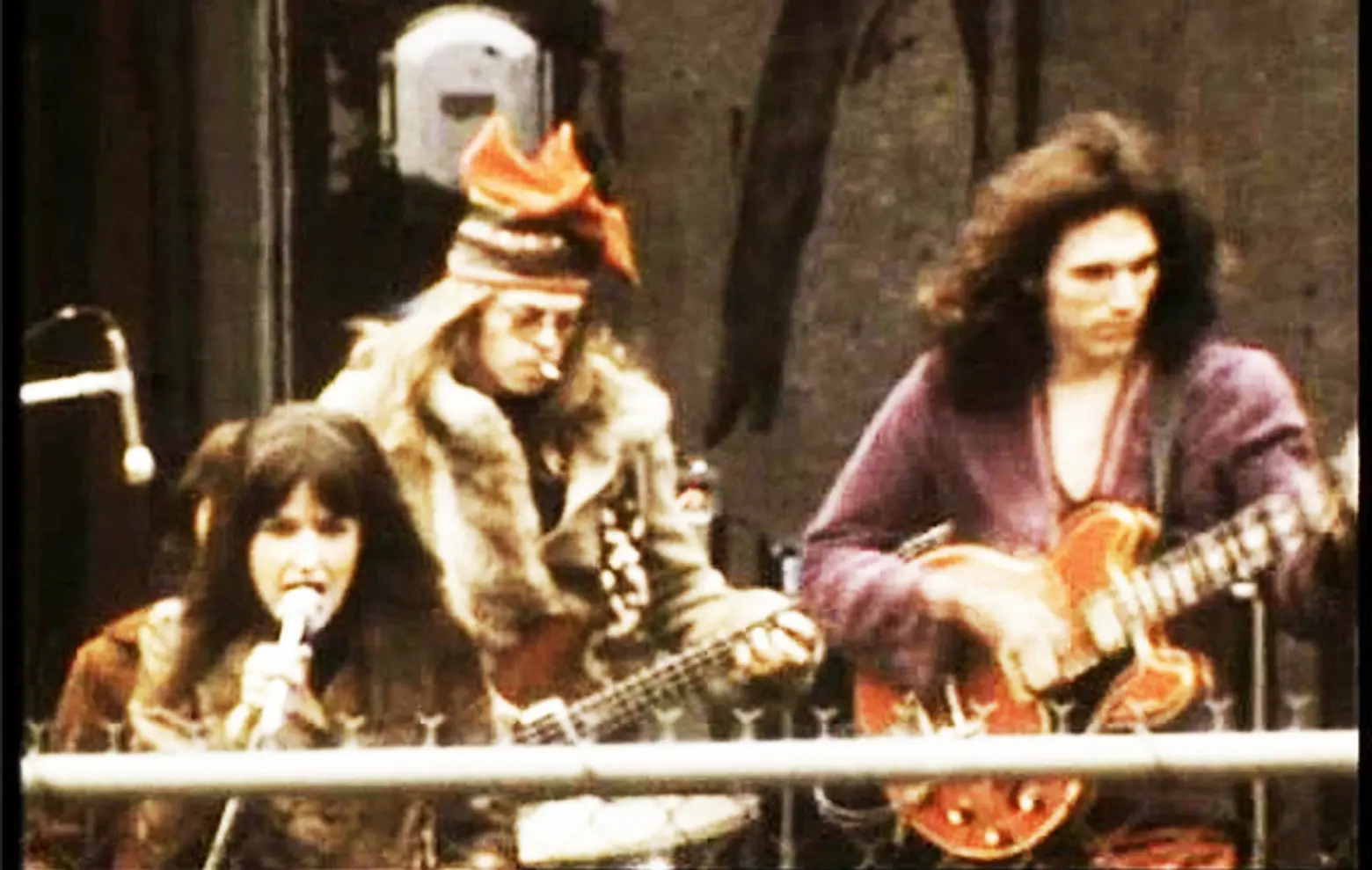 VIDEO: Illegal ’60s Rooftop Concert in Midtown Shows the People and Architecture of Another NYC