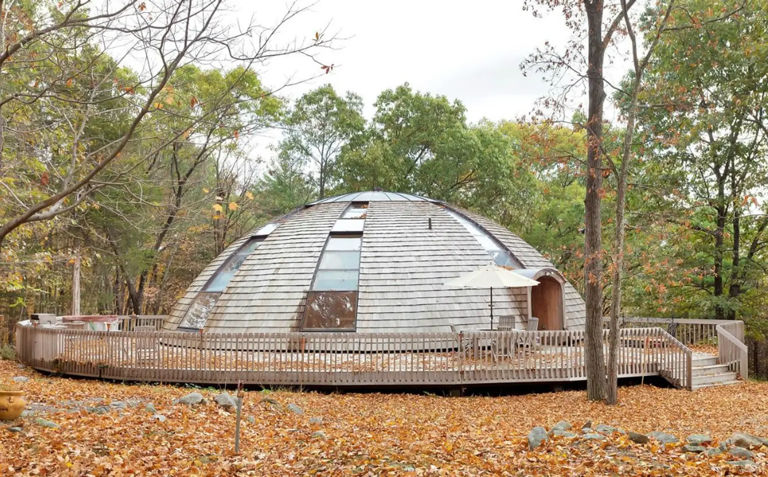 For Under $1M You Can Buy a Dome Home in New Paltz That Rotates 360 Degrees