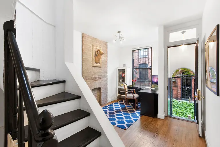 A Brick Cottage in Brooklyn Is Up for Sale at the Warren Place Mews