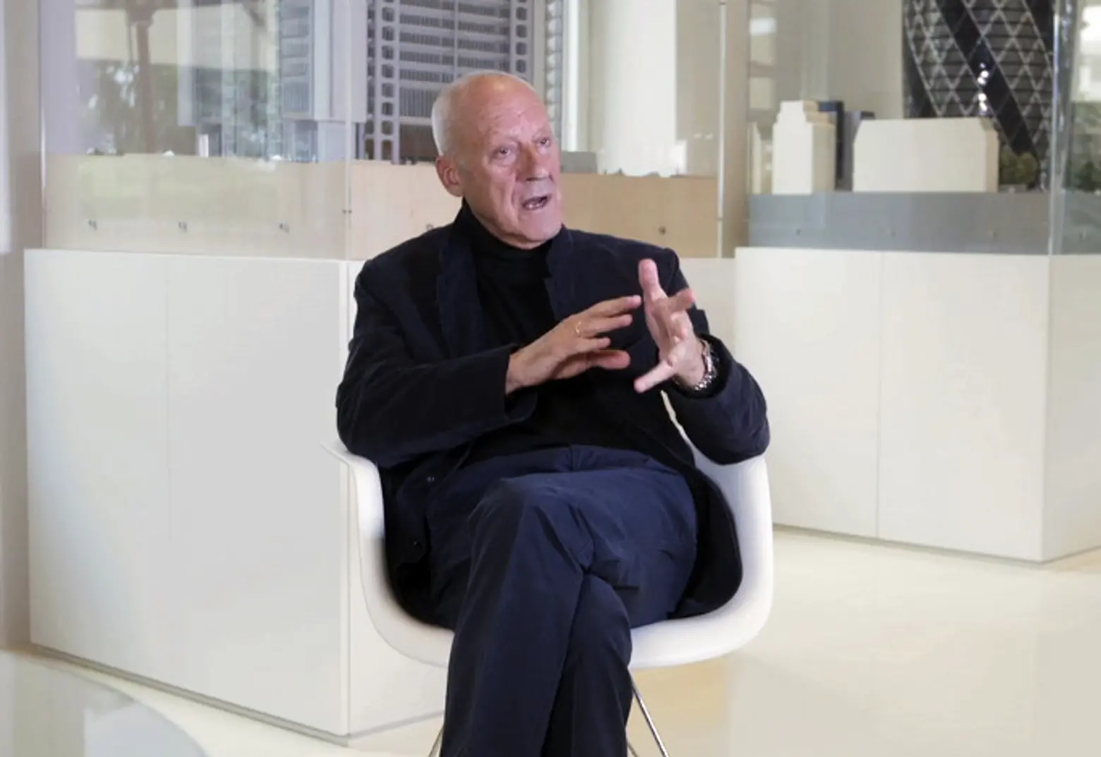 VIDEO: Starchitect Norman Foster Offers Up Some Sage Career Advice