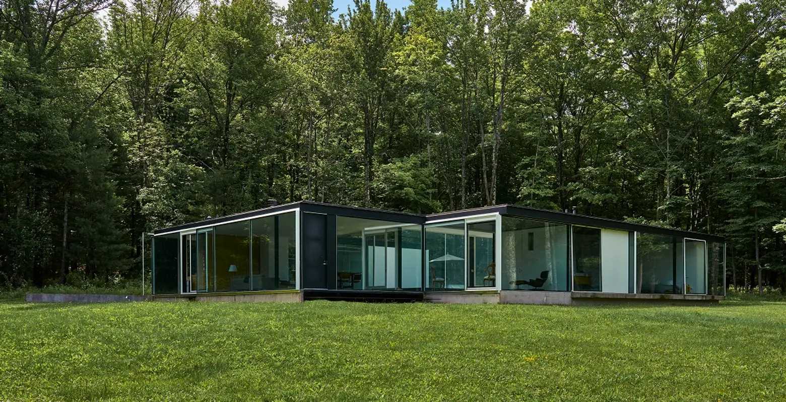 $2M Gefter-Press House Was Designed as an Homage to Philip Johnson’s Glass House