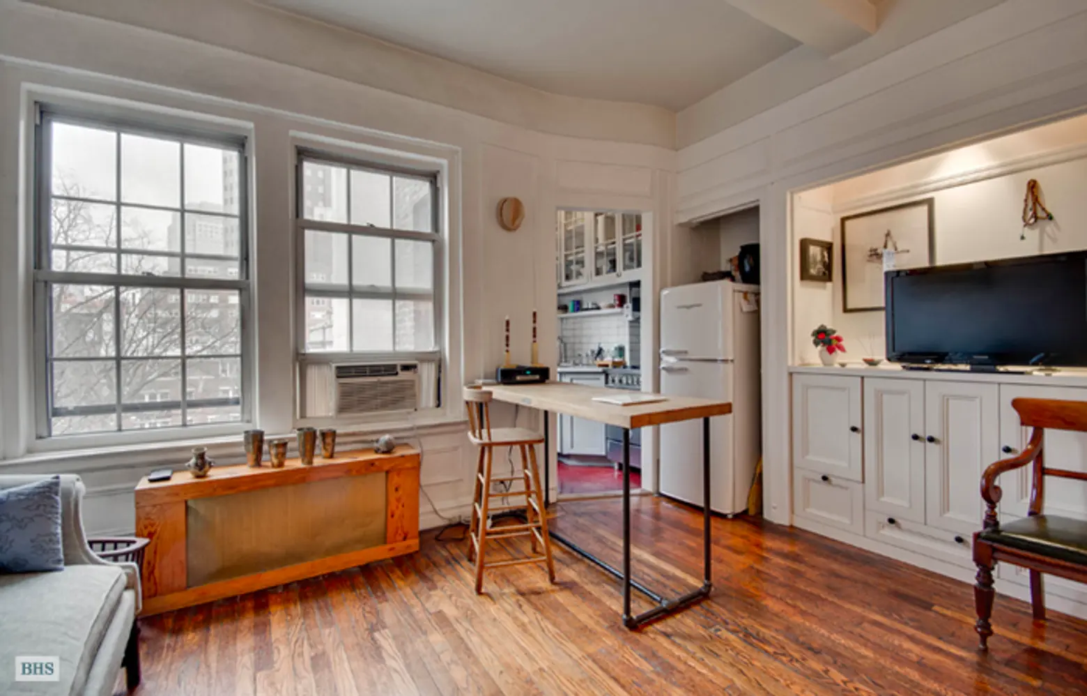 Sweet Brooklyn Heights Beauty Has More Than One Room with a View