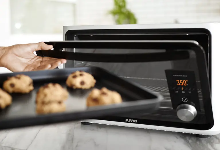 Camera-Equipped Intelligent Oven Knows Exactly How to Cook Your Meal