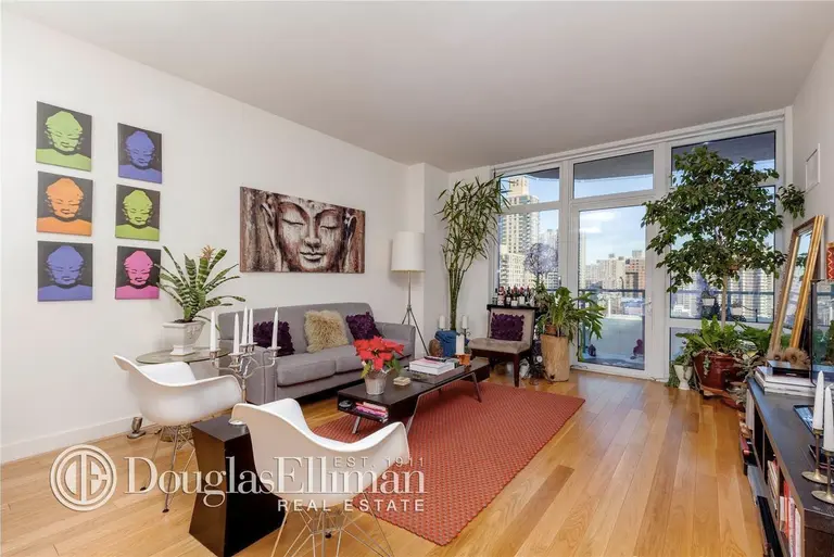 Isabella Rossellini Buys a Lincoln Square One-Bedroom for $1.3M