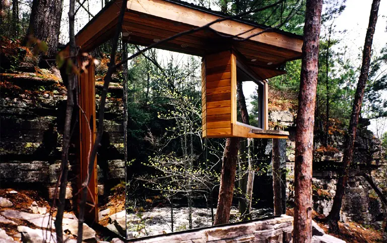 Dan Hisel’s Mirrored Cadyville Sauna Fuses the Forest, the Building, and the Body
