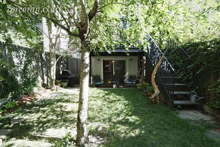 Revel in Greenery at the Front and Back of This Fort Greene Townhouse Rental