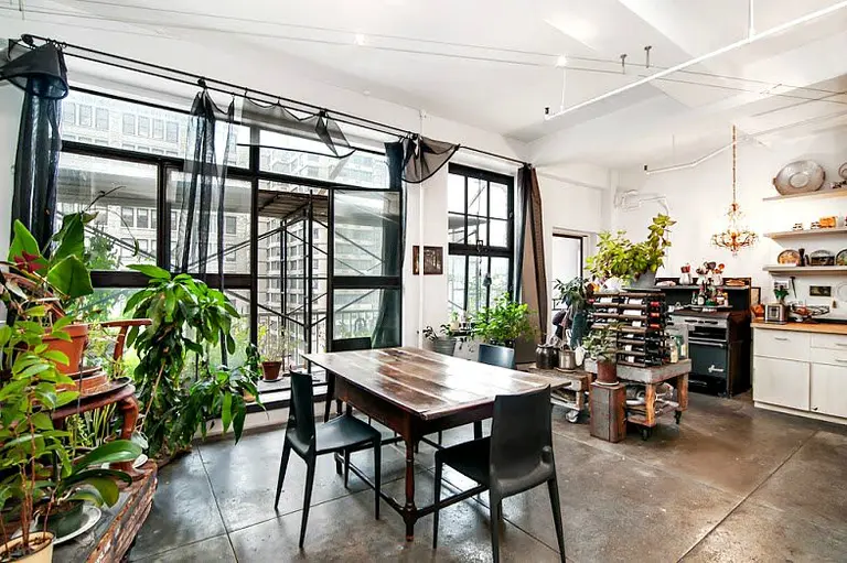 This Nomad Loft Was Created With Curbside Finds, Elbow Grease and an Eye for Beauty