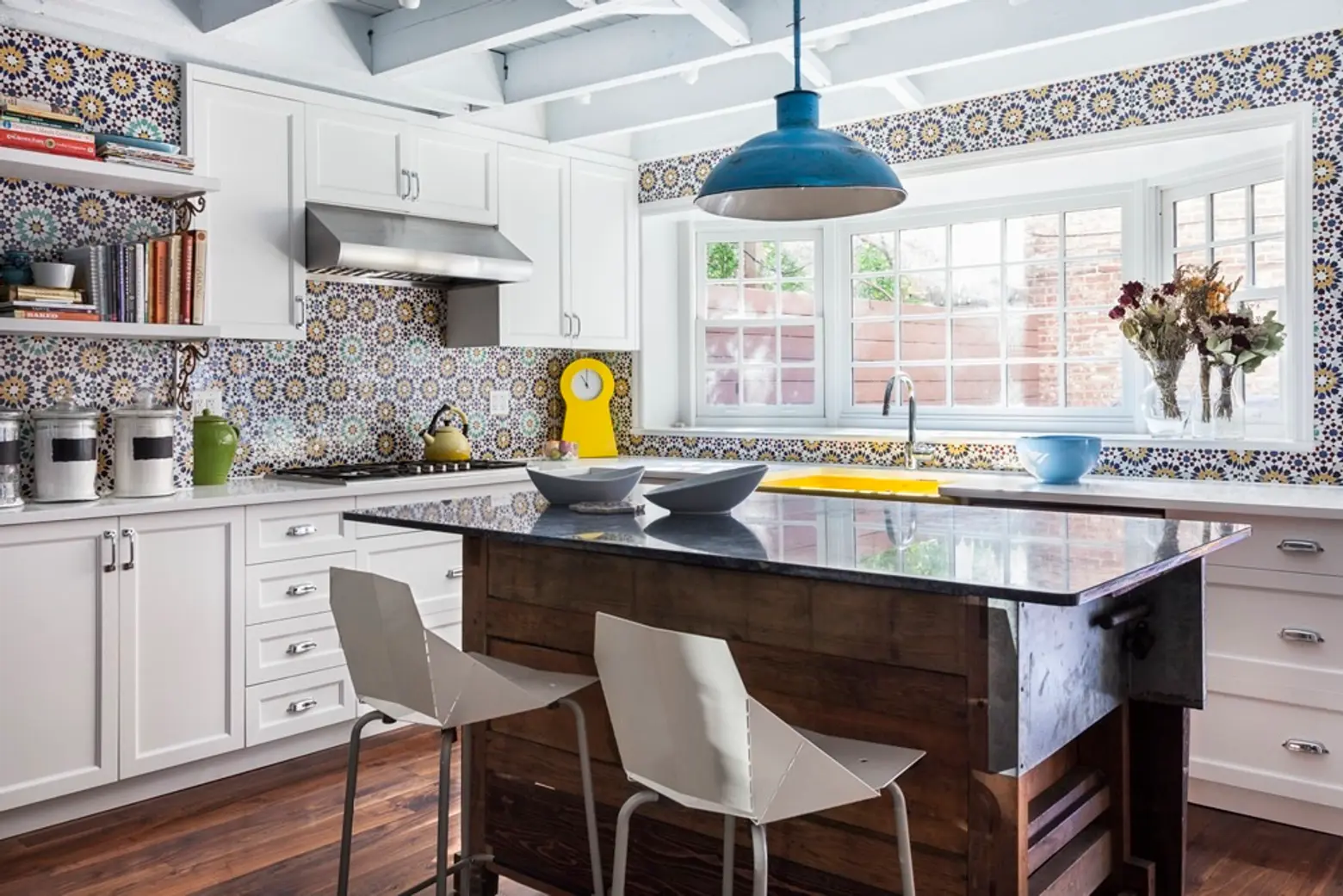 Jennifer Morris Infuses Bold Design Accents Into This Vibrant Fort Greene Brownstone Interior