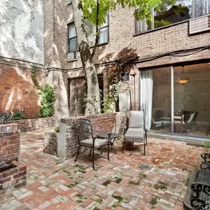 838 Greenwich Street, backyard, private terrace