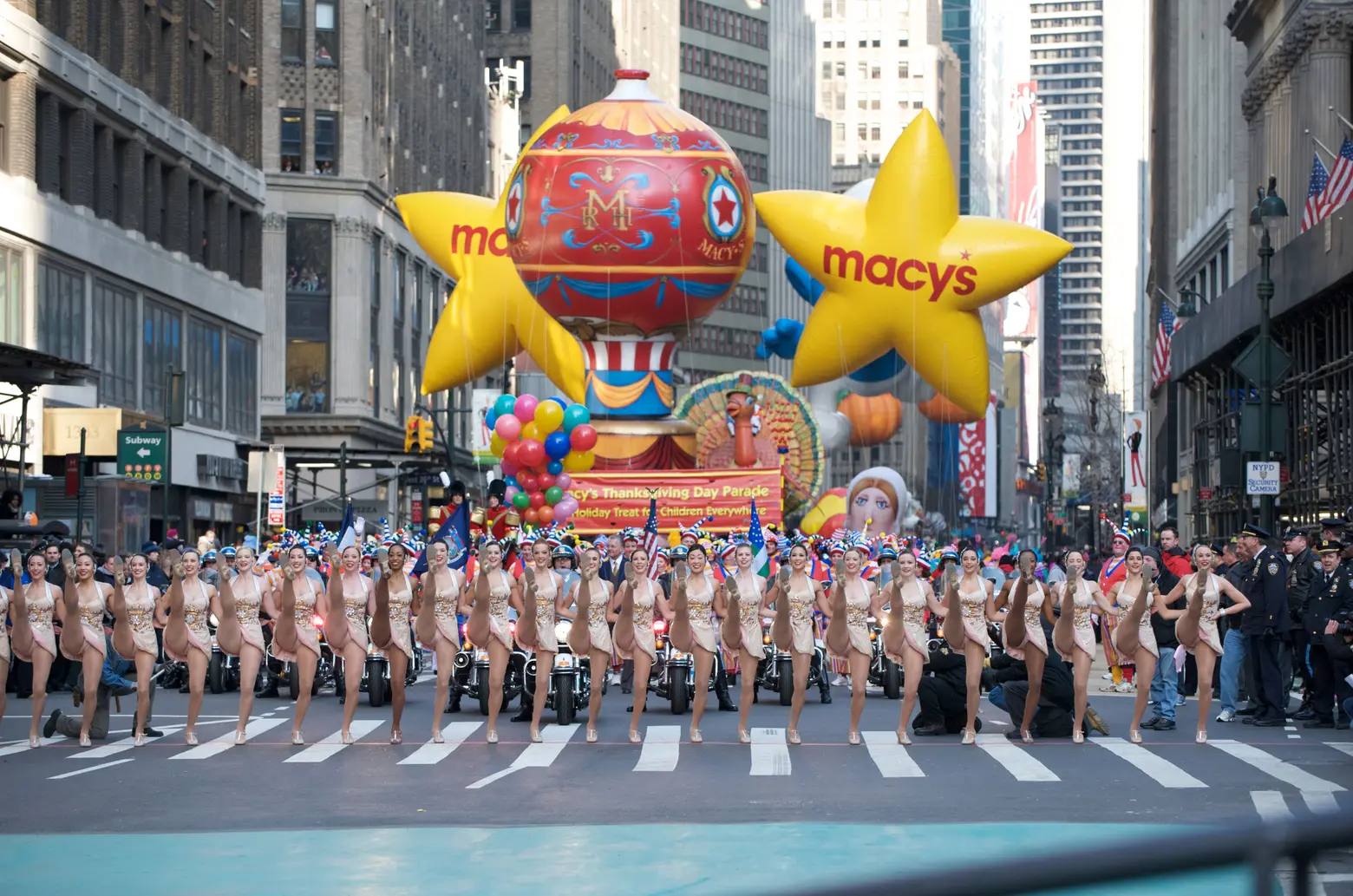 opening macy's thanksgiving parade