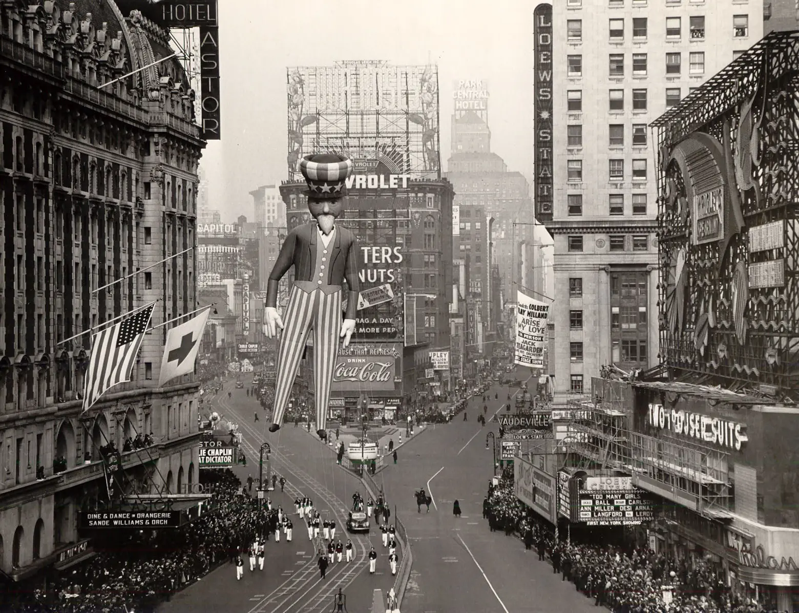 thanksgiving day parade, macy's,