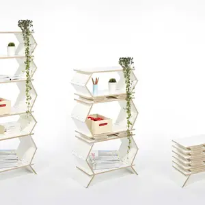 Meike Harde, pop-up shelf, Stockwerk, adaptable furniture, flat pack shelf, German design, piano hinges, folding furniture