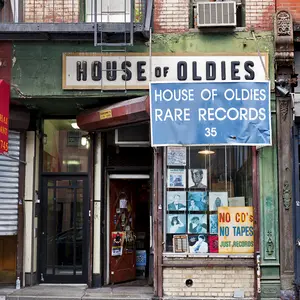 house of oldies, nyc signage