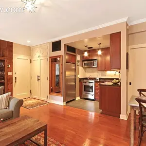 337 West 20th Street, muffin house, one-bedroom co-op, chelsea, kitchen, living room