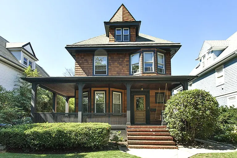 Aaron Dessner of Brooklyn Band The National Gets $2.3M for Ditmas Park Beauty