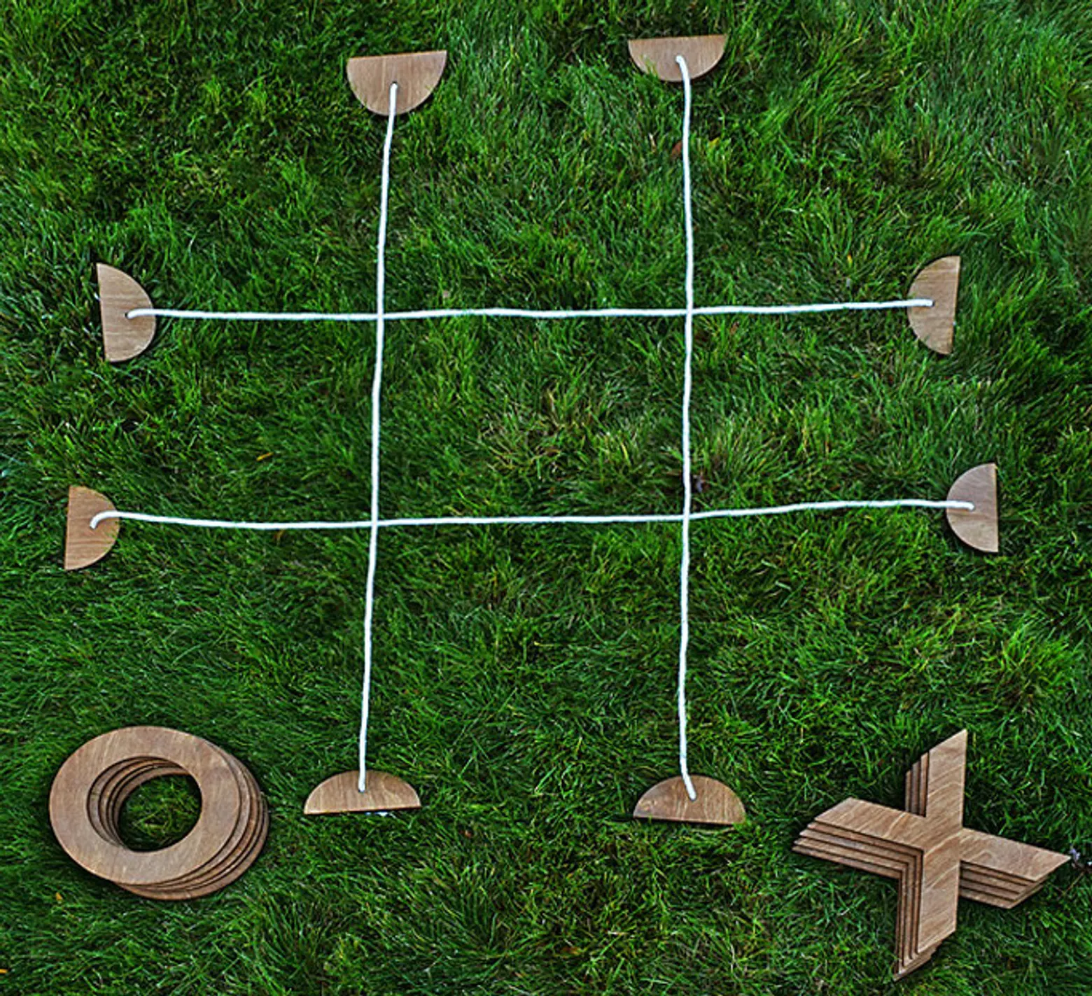 Giant Tic-Tac-Toe Set Transforms Any Patio Into a Playground