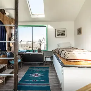 rockaway houseboat, bedroom