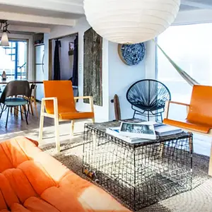 rockaway houseboat, airbnb, living room