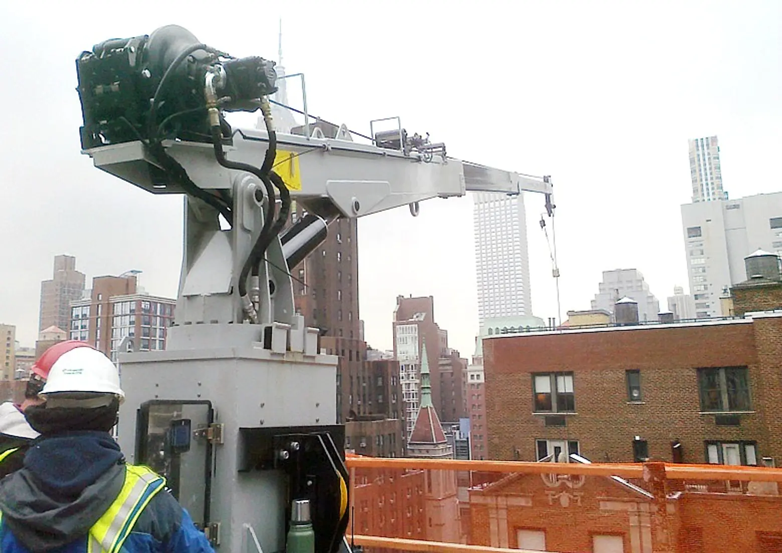 Safer and Smaller Crane Could Cut Building Costs by Millions, But the City Doesn’t Allow Use