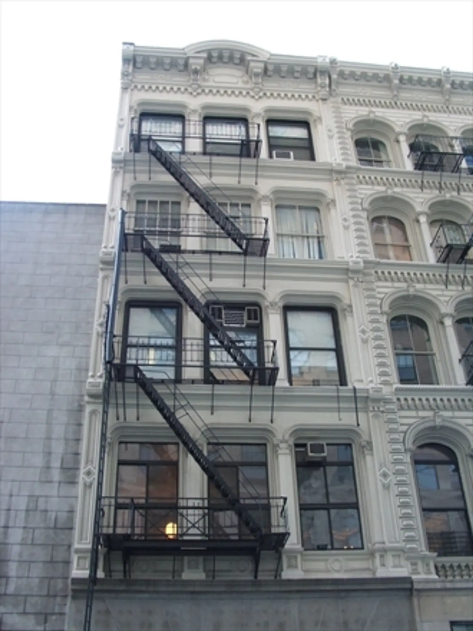 39 Worth Street, Cool Listings, Tribeca, Alexander Wang, Holly Brubach, Lofts, Manhattan Loft for sale