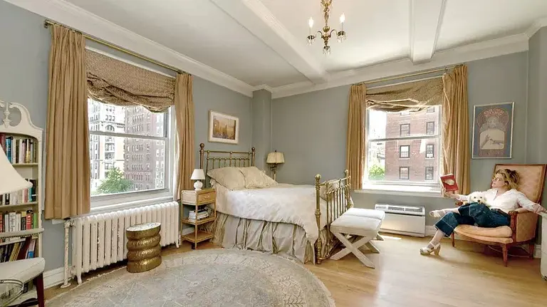 Parker Posey Models in Listing Photos for Her $1.45M Greenwich Village Co-op