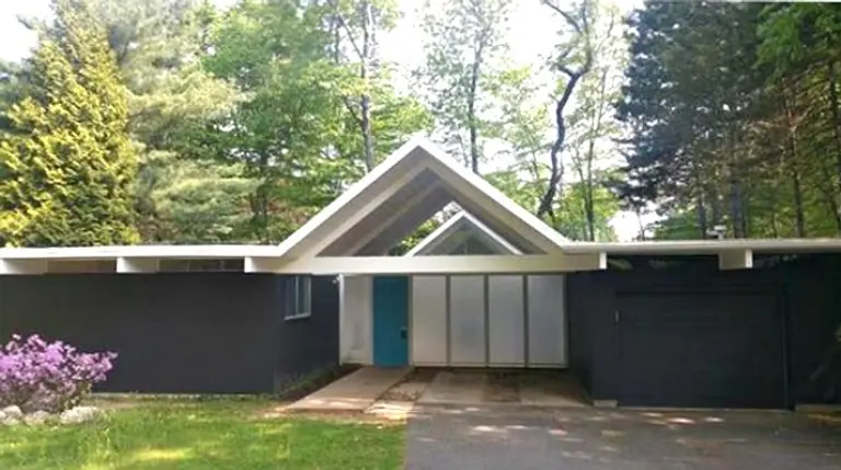 One of Only Three East Coast Joseph Eichler Homes Is Selling for $490K