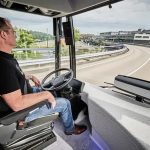 Mercedes-Benz's Semi-Autonomous Bus, self-driving bus, the future bus, mercedes benz busses