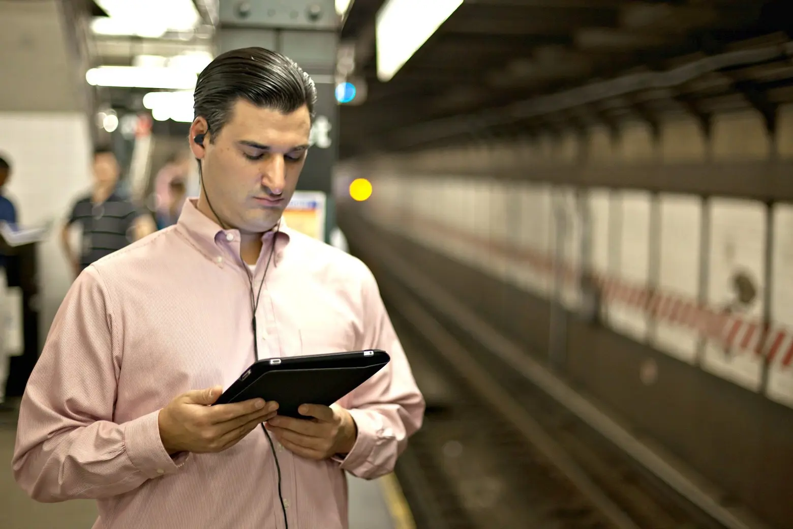 Subway Reads offers free e-books based on the length of your commute