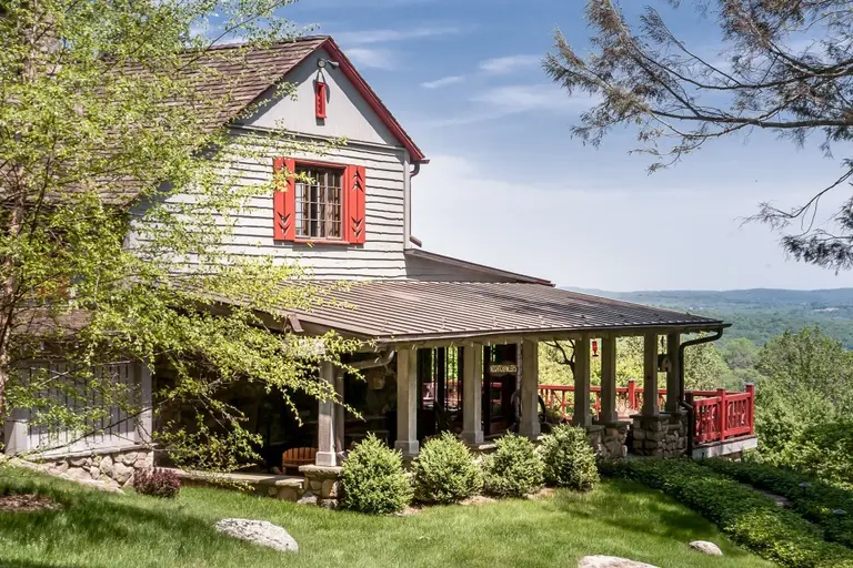 Upstate Adirondack-style cabin is both rustic and charming–and calling for you