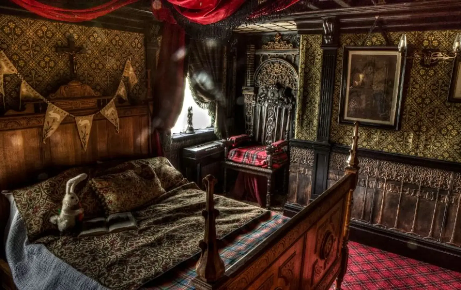 Haunted homes you can rent by the night via Airbnb