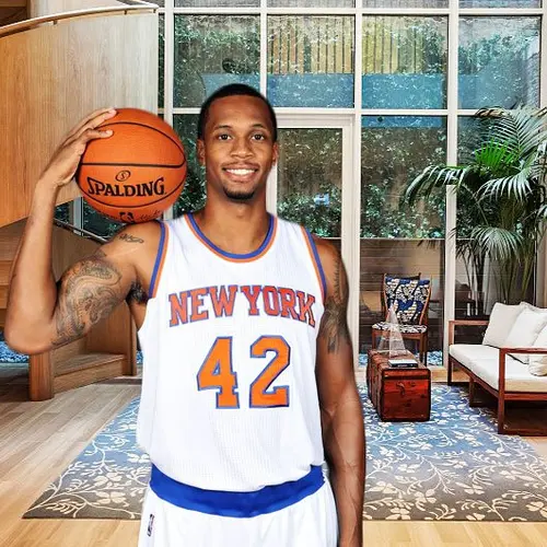 $3.56M Knicks Thomas Tribeca player 6sqft condo scores | Lance