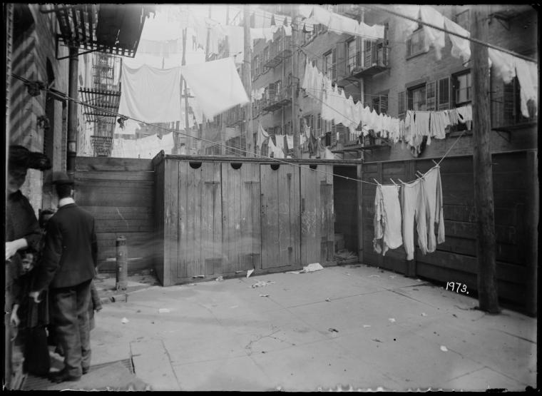 tenement houses in 1900