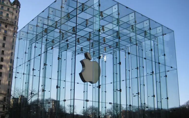 Bronx officials tell Tim Cook the borough is ‘ripe’ for an Apple Store