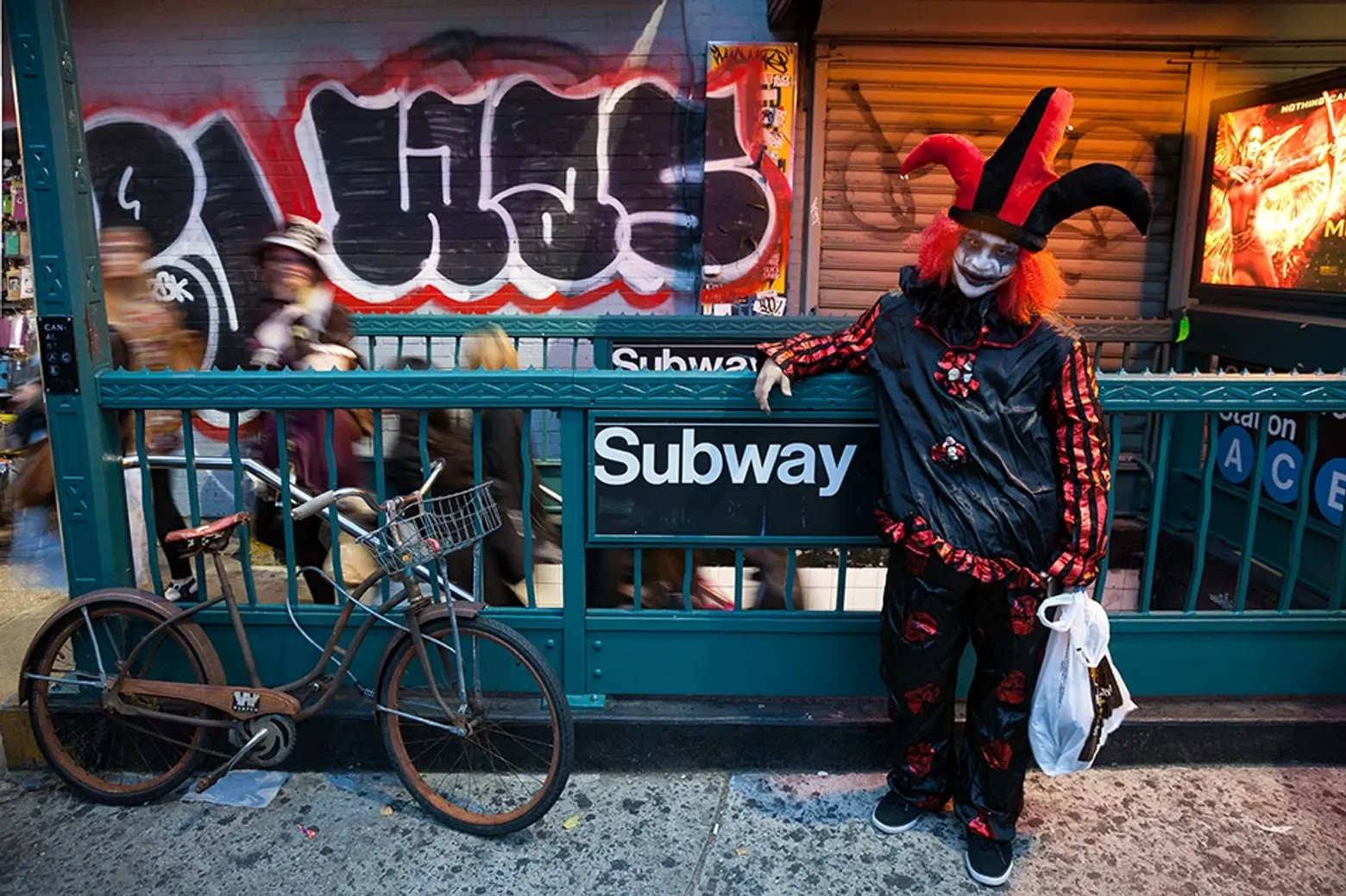 The Urban Lens: A walk through the wild and wonderful Village Halloween Parade