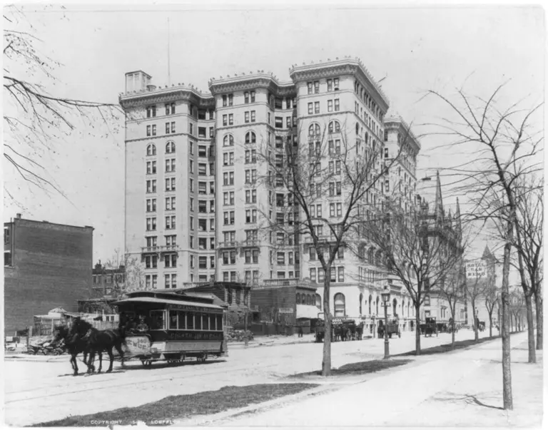 The world’s first streetcar began operation in Lower Manhattan in 1832