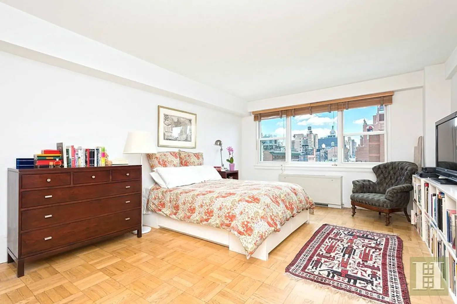 Inside the two NYC homes Louis C.K. sold in December