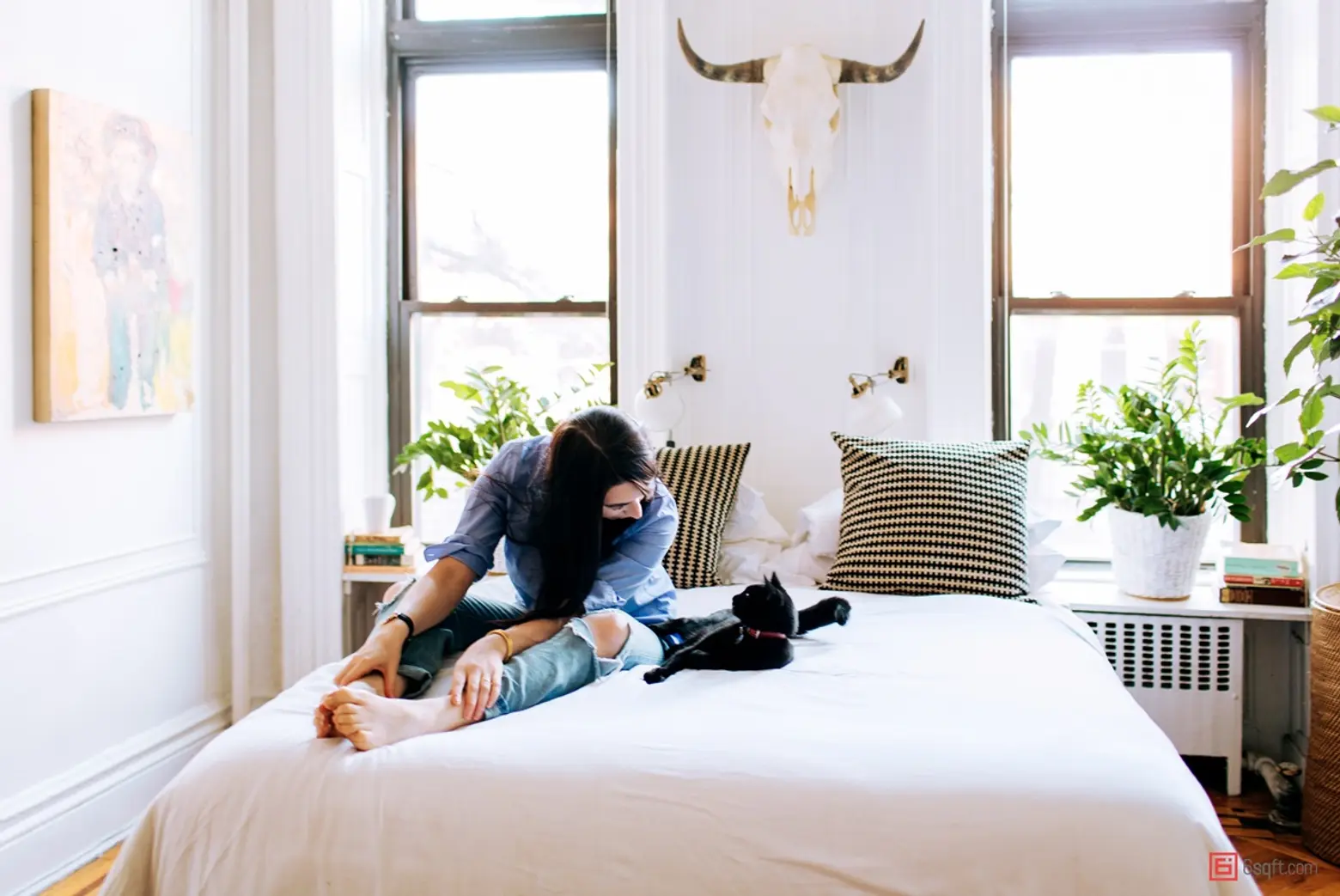 alexandra-king-park-slope-brooklyn-nyc-apartment-mysqft-bed-detail-with-cat-2