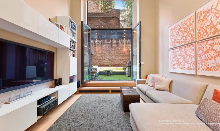 $1.5M Chelsea pad boasts lofty living room that opens out to a private backyard