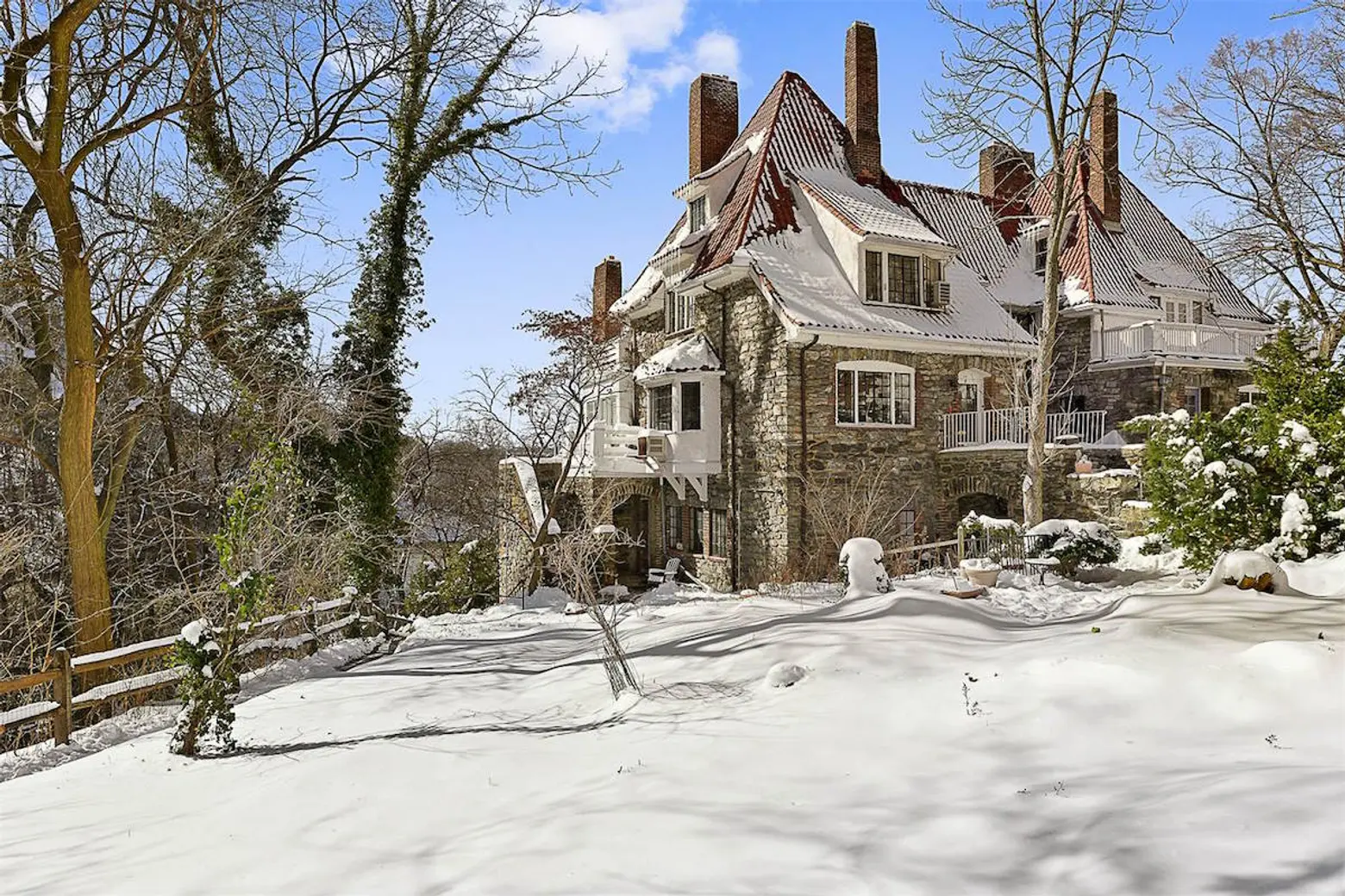 1924 cliffside Riverdale castle-cottage has magical river views, a Broadway pedigree and a $2.6M ask