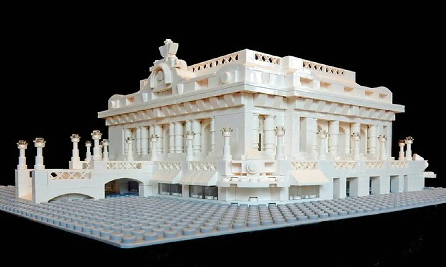 Grand Central gets the LEGO treatment; 86 percent of $2 million+ home sales are in Manhattan