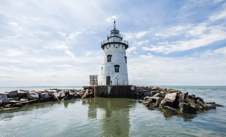 Developer will turn Connecticut lighthouse into a giant playroom for his grandkids