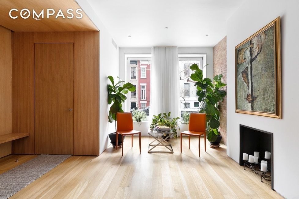 This $10M Upper East Side townhouse is introducing its neighbors 