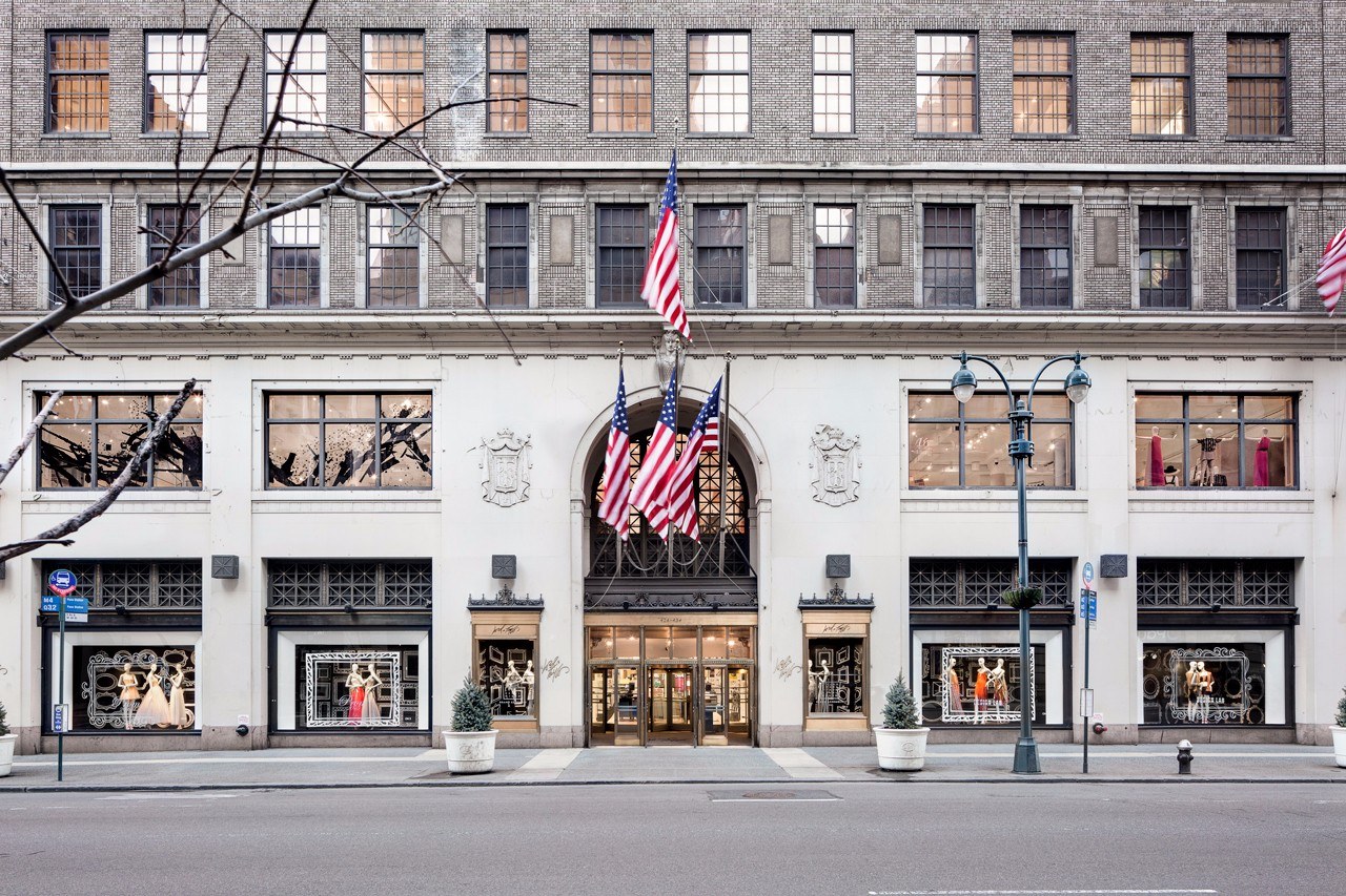 Lord & Taylor Interior Display, Flagship Store, 424 Fifth Avenue, NYC Stock  Photo - Alamy