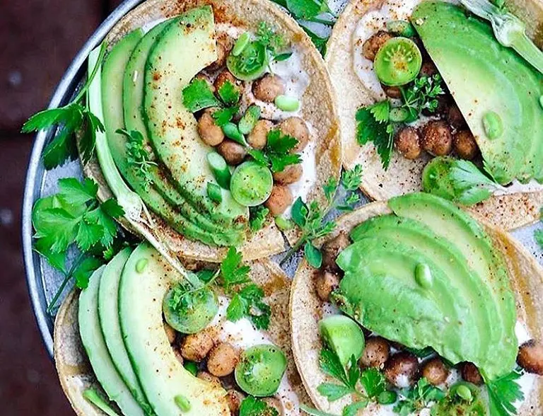‘World’s first’ avocado bar headed to Brooklyn; take a helicopter to house hunt in the Hamptons