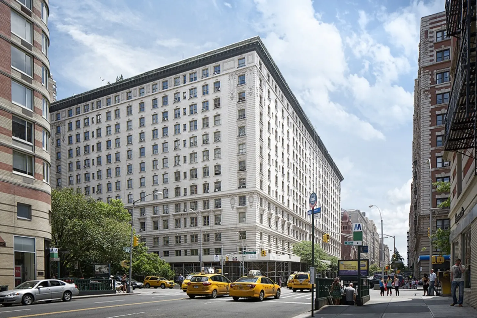 Robert A.M. Stern will lead the transformation of the historic Belnord into condos