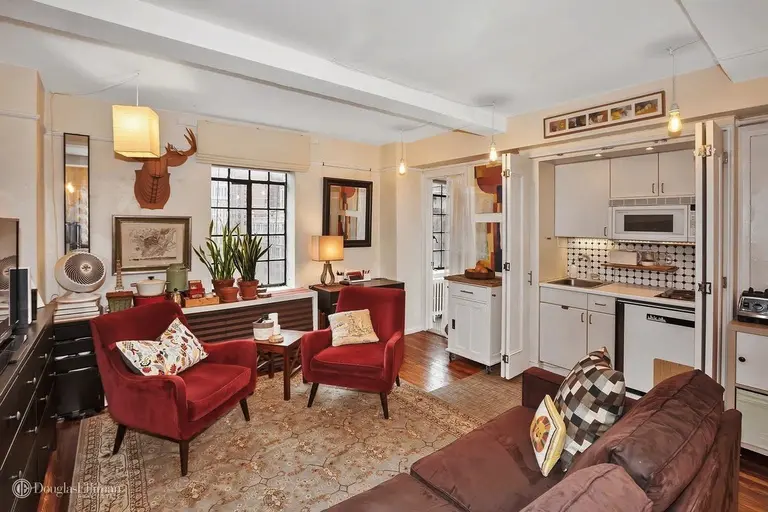 There’s plenty of charm packed into this 330-square-foot Tudor City pad, asking $364K