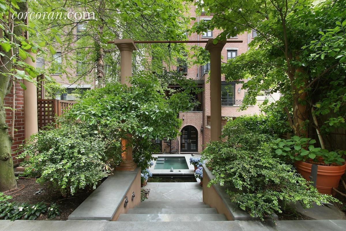 This $28M Upper East Side multi-townhouse-garden-pool megamansion 