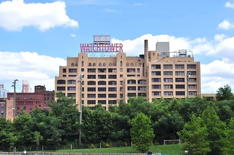 Brooklyn’s iconic ‘Watchtower’ sign coming down to make way for Kushner’s Panorama office complex