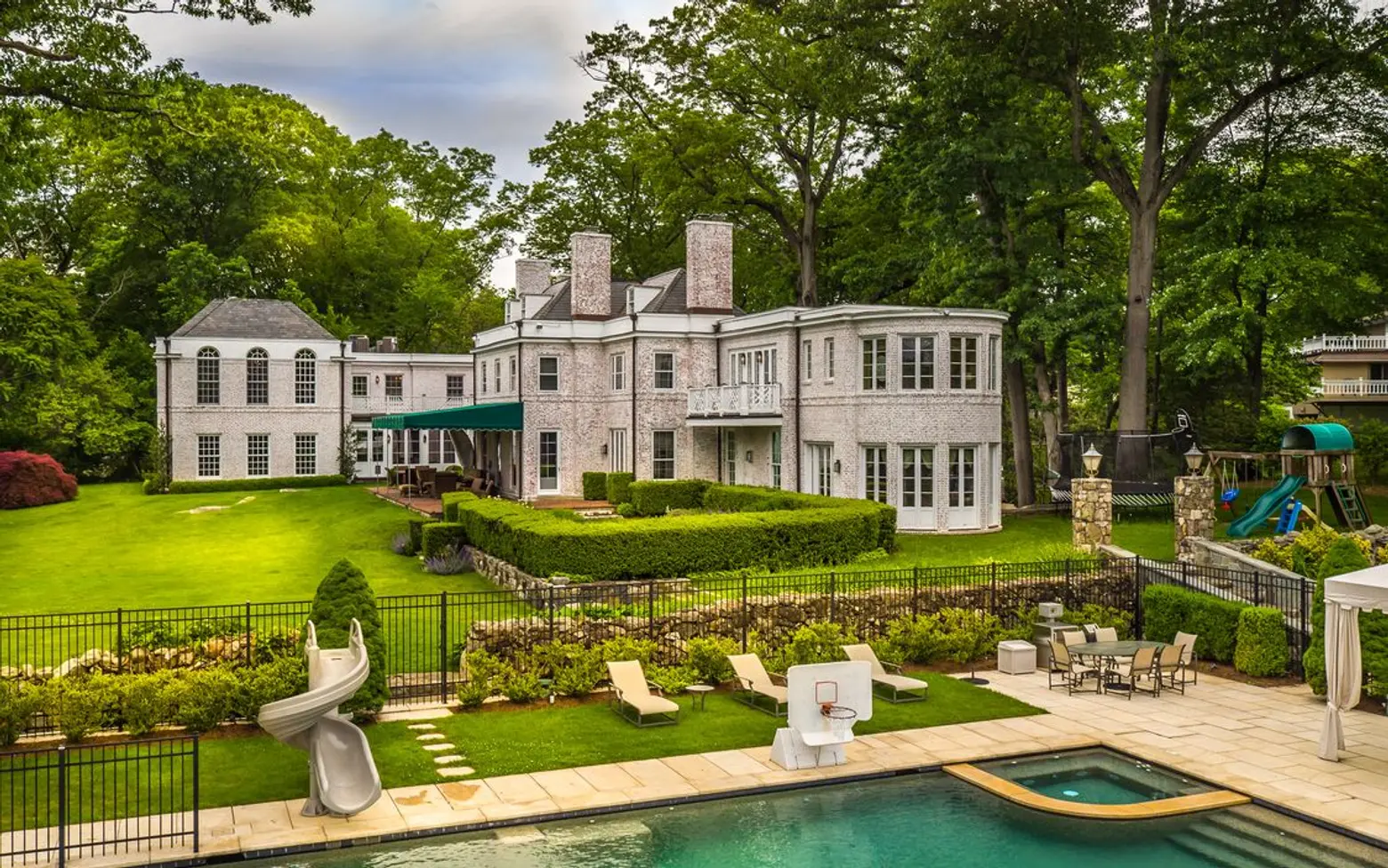 $3.85M waterfront estate designed by McKim, Mead & White is just 30 minutes outside NYC